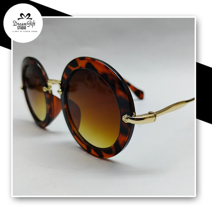 Retro Oval Sunglasses with Gold Metal Temples – Brown Black Frame & Gradient Brown Lens