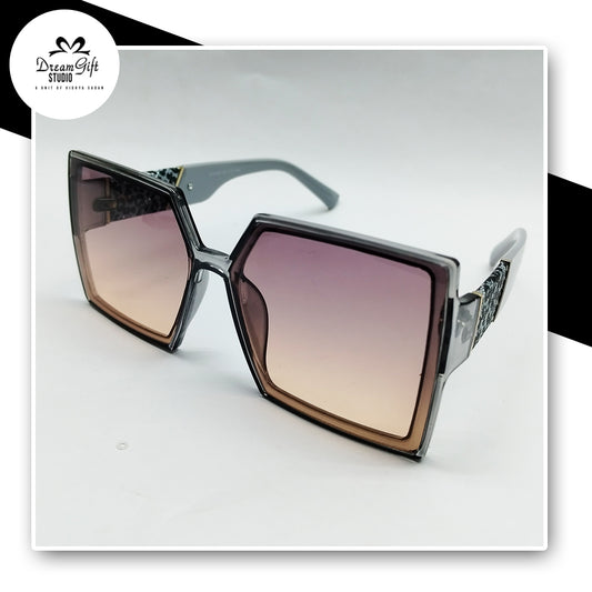 Oversized Transparent Frame Sunglasses with Gradient Brown Lenses and Leopard-Patterned Temples