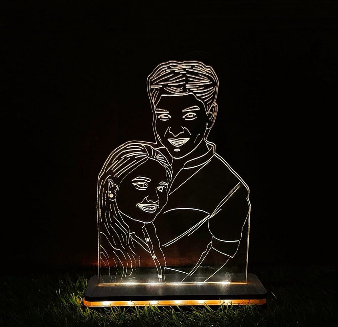 Personalized Lineart Sketch Lamp